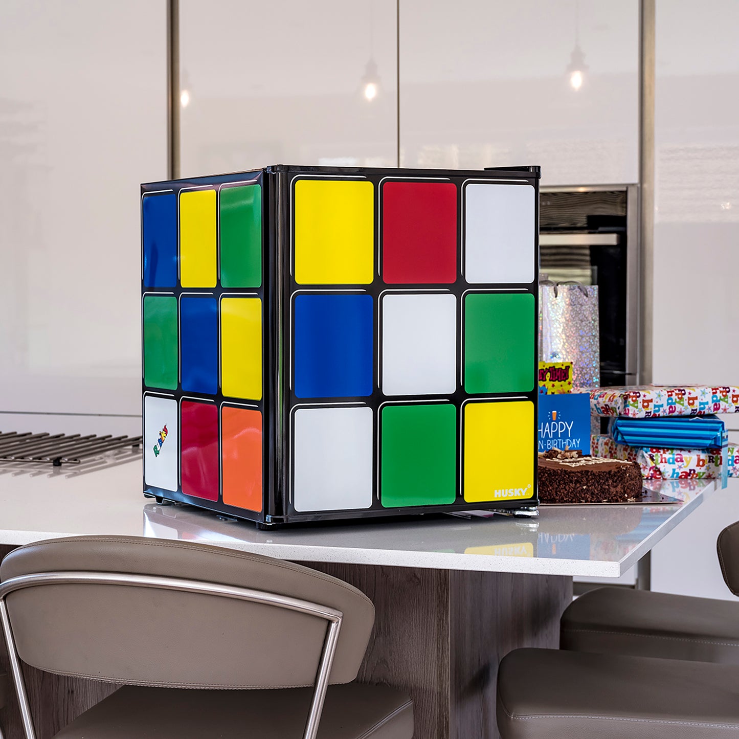 46L COUNTER-TOP BEVERAGE COOLER SOLID DOOR – RUBIKS CUBE